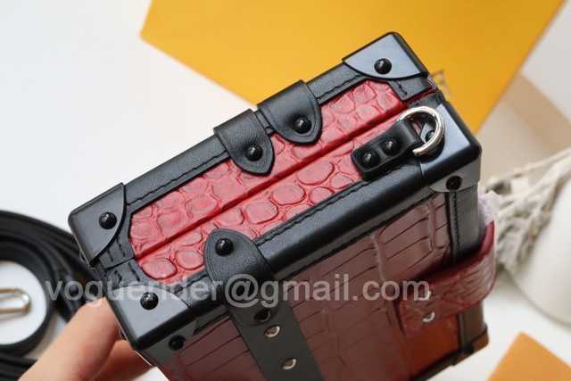 M40273 Petite Malle 19 M40273 Petite Malle 19