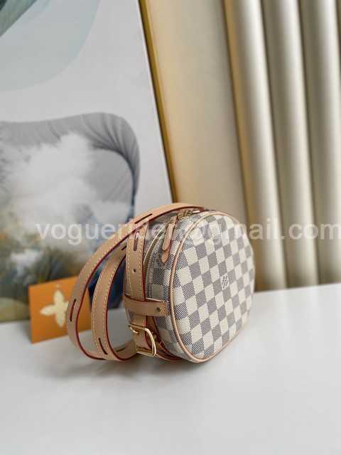 N40333 Boite Chapeau Souple 17