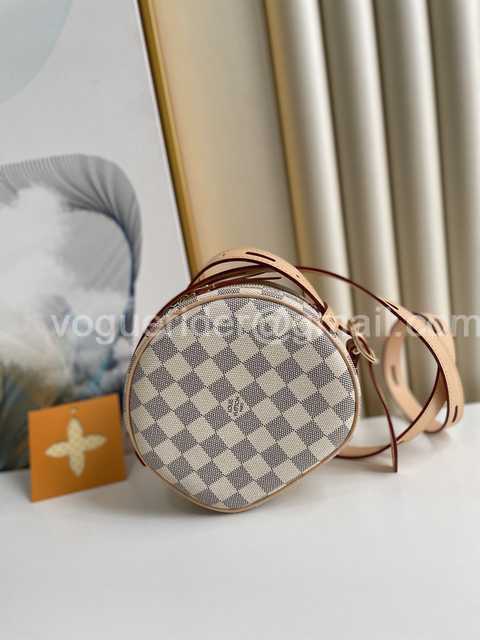 N40333 Boite Chapeau Souple 17