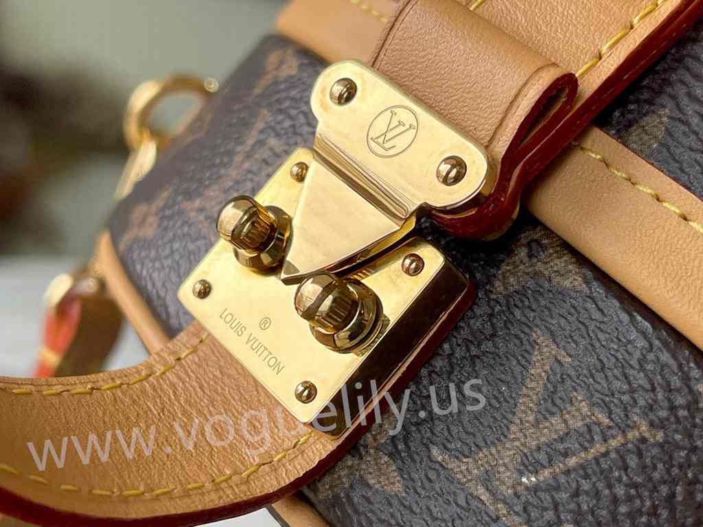 M43514 Petite Boite Chapeau 17 M43514 Petite Boite Chapeau 17