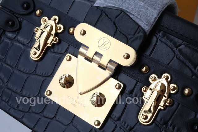 M40273 Petite Malle 19 M40273 Petite Malle 19