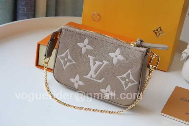 M80501 By The Pool M80501 By The Pool