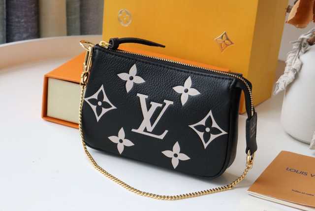 M80732 Mini Pochette Accessories