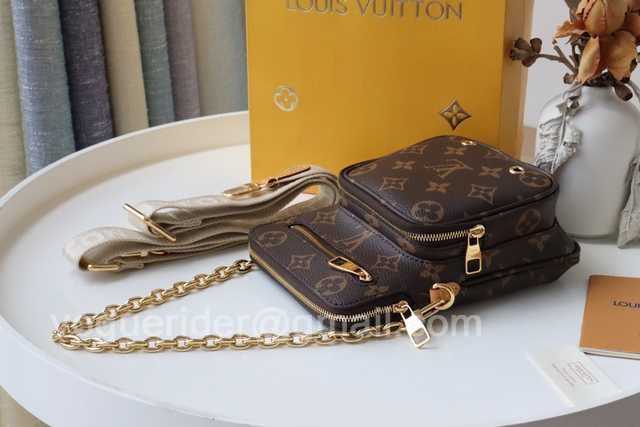 M80746 Utility Phone Pocket 19