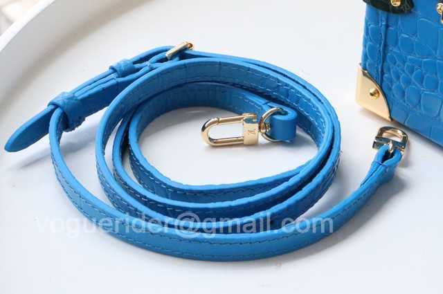 M40273 Petite Malle 19 M40273 Petite Malle 19