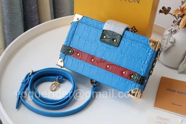 M40273 Petite Malle 19 M40273 Petite Malle 19