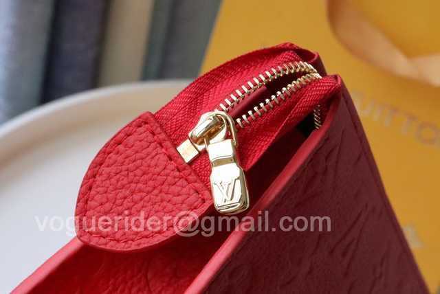 M41058/M45665 Toilet Bag 26