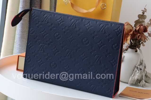 M41058/M45665 Toilet Bag 26