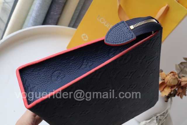 M41058/M45665 Toilet Bag 26