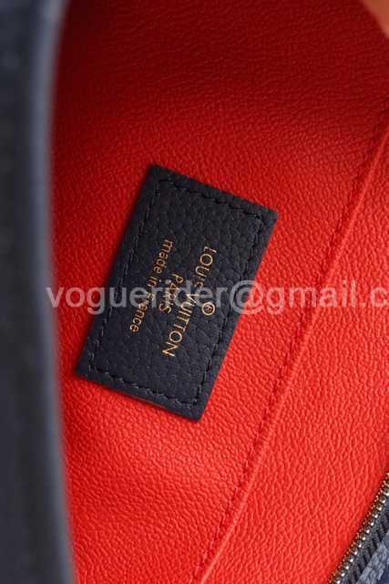 M41058/M45665 Toilet Bag 26