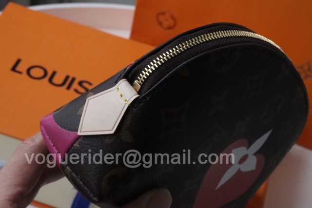 M80283 Game on Pochette Cosmetique