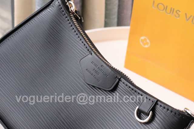 M80483 Easy Pouch On Strap 19