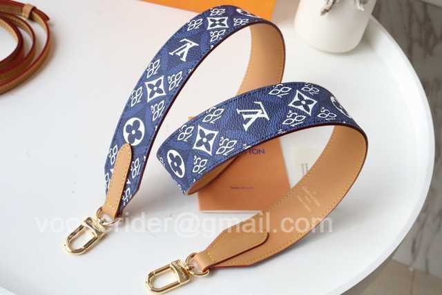 M40273 Petite Malle 19 M40273 Petite Malle 19