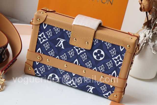 M40273 Petite Malle 19 M40273 Petite Malle 19