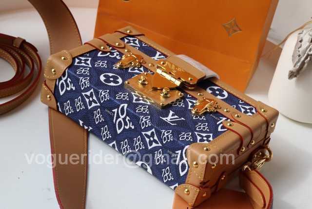 M40273 Petite Malle 19 M40273 Petite Malle 19