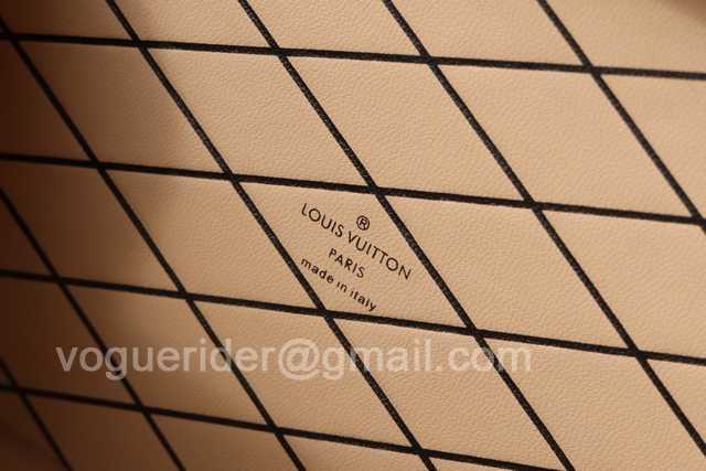 M40273 Petite Malle 19 M40273 Petite Malle 19