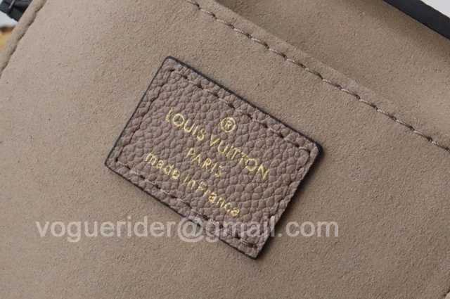 M57937 Petit Sac Plat 17