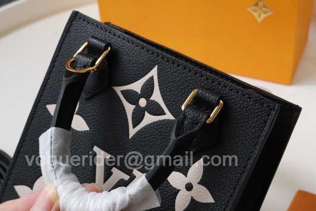 M57937 Petit Sac Plat 17 M57937 Petit Sac Plat 17