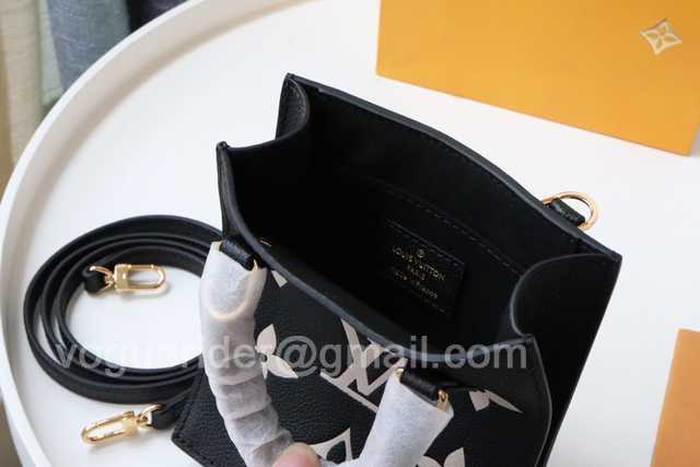 M57937 Petit Sac Plat 17 M57937 Petit Sac Plat 17