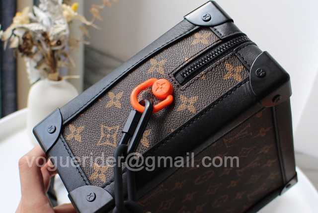 M44478 Soft Trunk 25 M44478 Soft Trunk 25