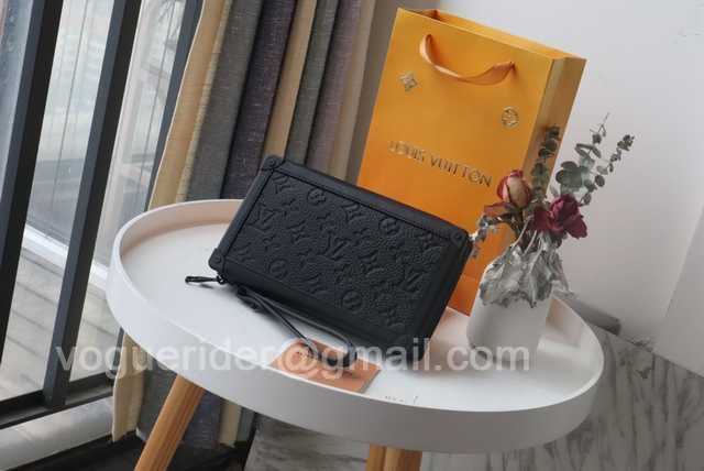 M68986 Soft Trunk Clutch 22 M68986 Soft Trunk Clutch 22