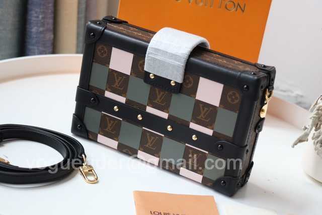 M40273 Petite Malle Box 19 M40273 Petite Malle Box 19