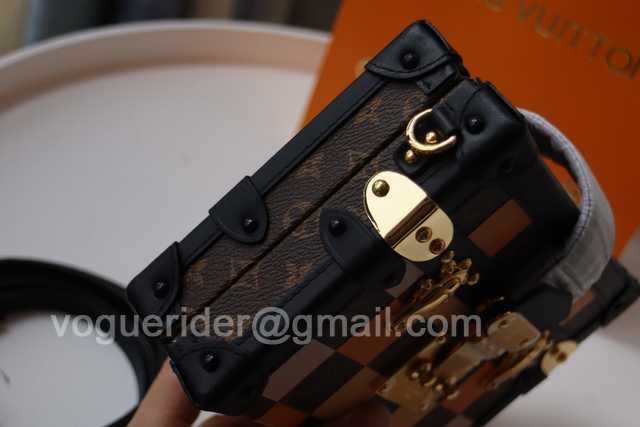 M40273 Petite Malle Box 19 M40273 Petite Malle Box 19