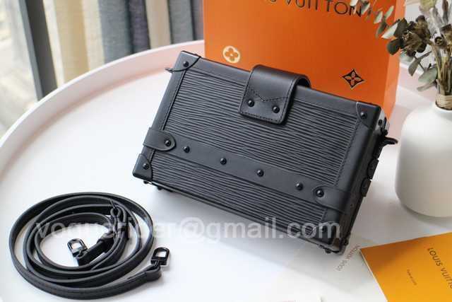 M55859 Petite Malle 19 M55859 Petite Malle 19