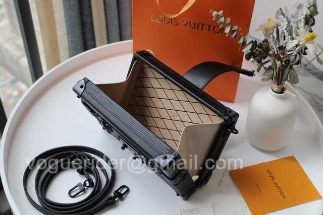 M55859 Petite Malle 19 M55859 Petite Malle 19