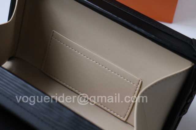 M55859 Petite Malle 19 M55859 Petite Malle 19