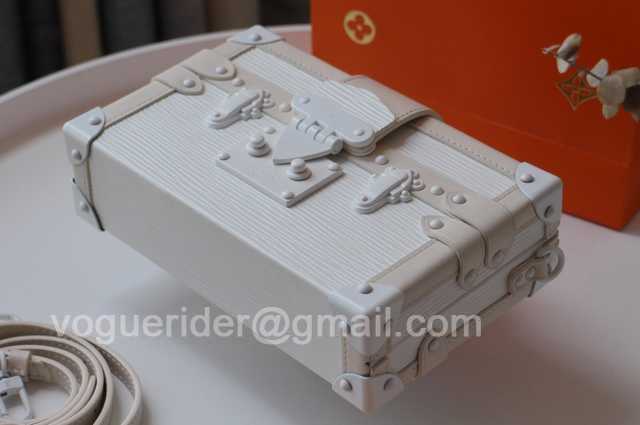 M55859 Petite Malle 19 M55859 Petite Malle 19