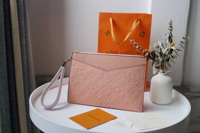 M68705 Melanie MM 23