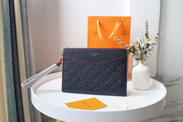 M68705 Melanie MM 23