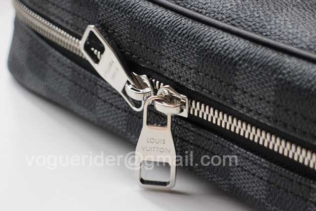 M47521 Cosmetic Bag 24