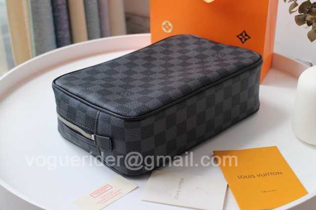 M47521 Cosmetic Bag 24