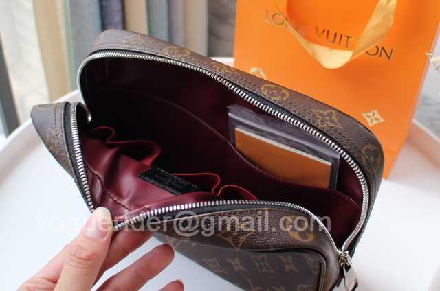 M47521 Cosmetic Bag 24