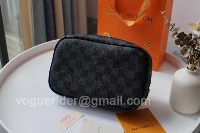 M43384 Cosmetic Bag 21