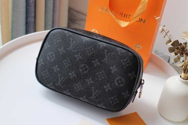 M43384 Cosmetic Bag 21