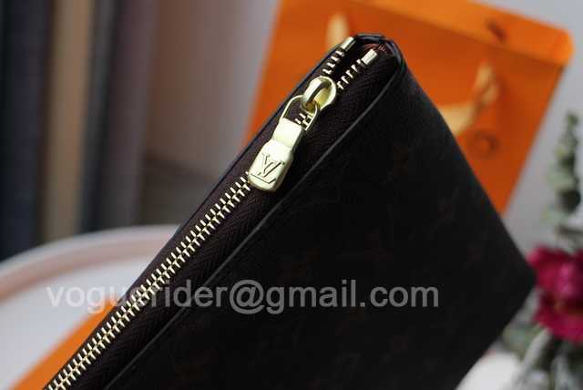 M43442 Etui Voyage 33 Tan M43442 Etui Voyage 33 Tan