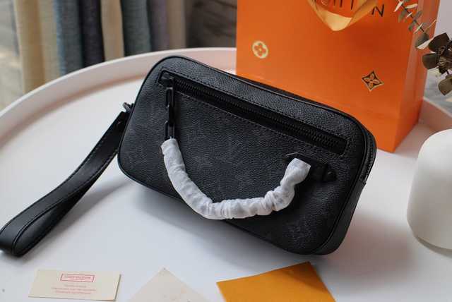M44482 Pochette Volga 23