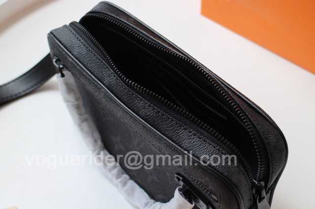 M44482 Pochette Volga 23
