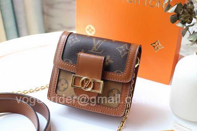 M68621 Dauphine BB 12 Belt Bag