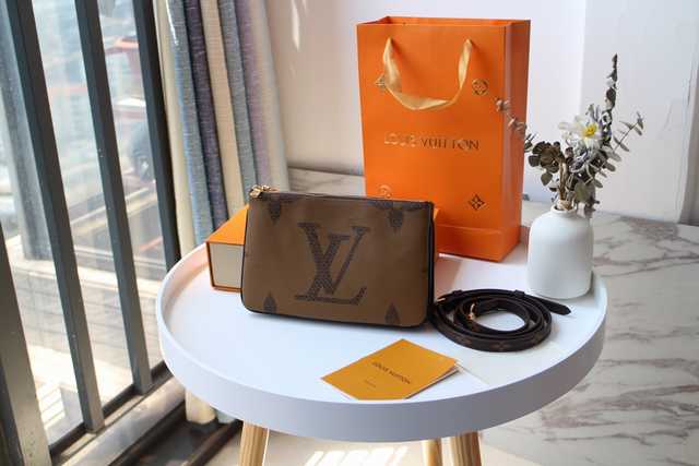 M67562 Pochette Double Zip