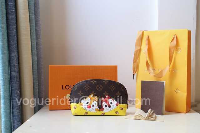 M47515 Cosmetic Bag 17 M47515 Cosmetic Bag 17