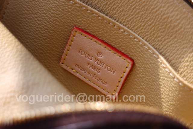 M47515 Cosmetic Bag 17 M47515 Cosmetic Bag 17