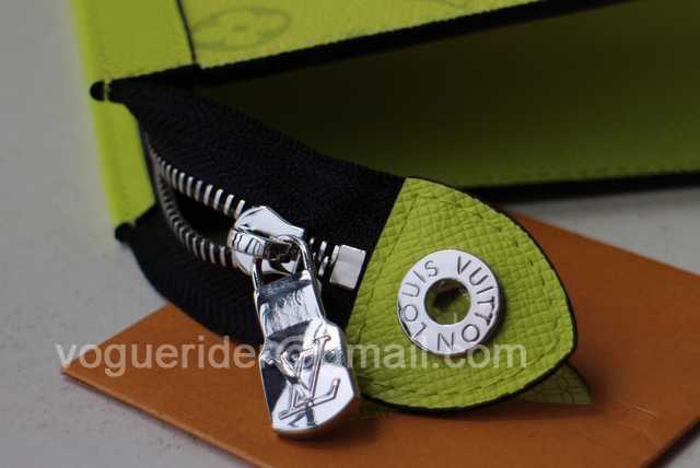 M61692 Pochette Voyage 26