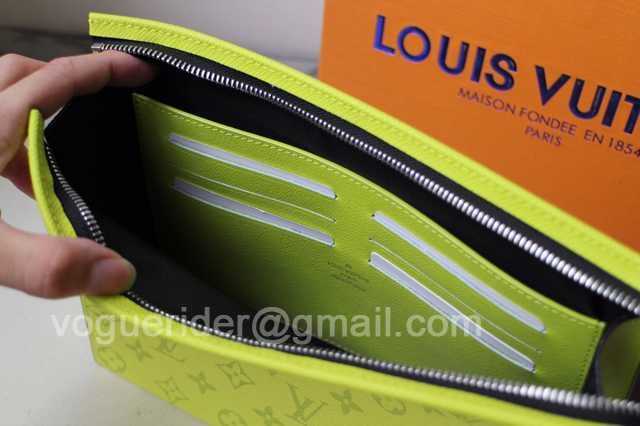 M61692 Pochette Voyage 26