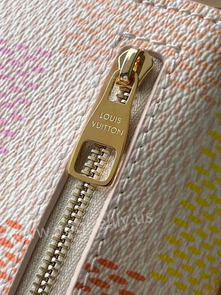 N40749 Pochette Metis East West 21 N40749 Pochette Metis East West 21