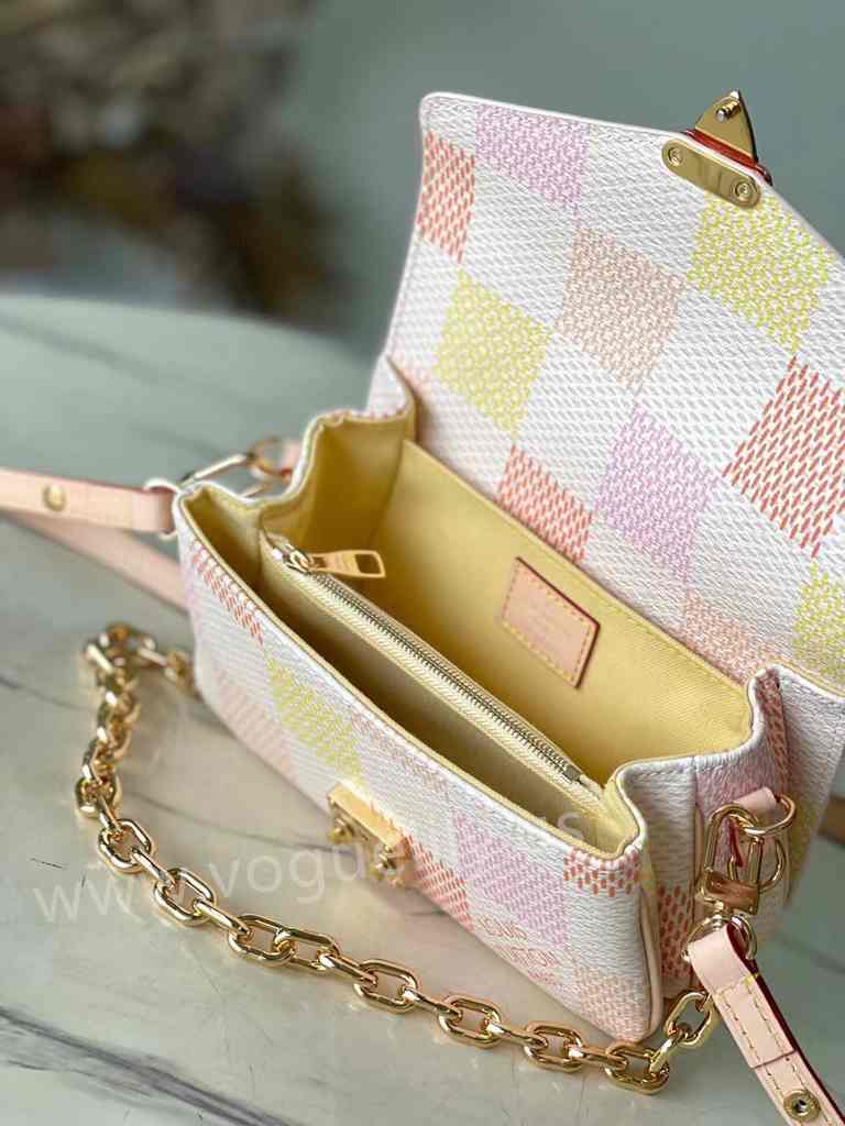 N40749 Pochette Metis East West 21 N40749 Pochette Metis East West 21