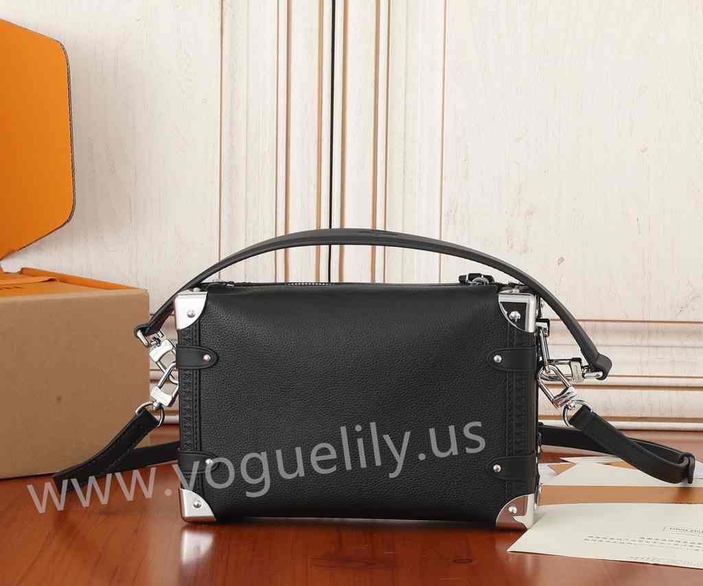 M25160 Side Trunk 21 M25160 Side Trunk 21